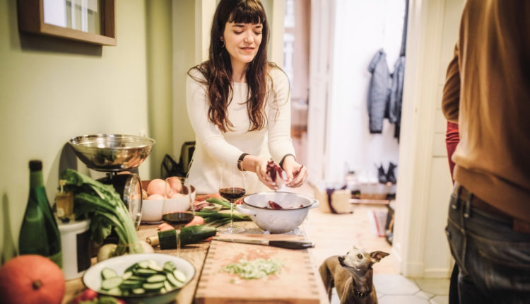 Cuisiner avec son chien
